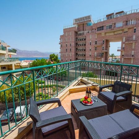 C Class Apartment Eilat Exteriör bild