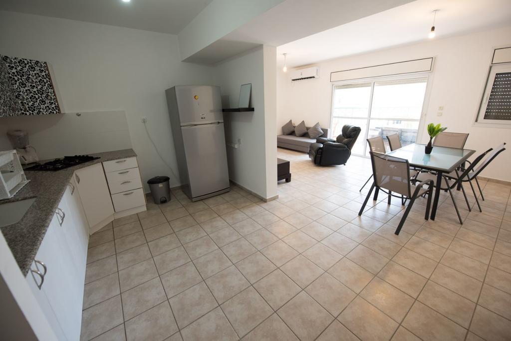 C Class Apartment Eilat Exteriör bild